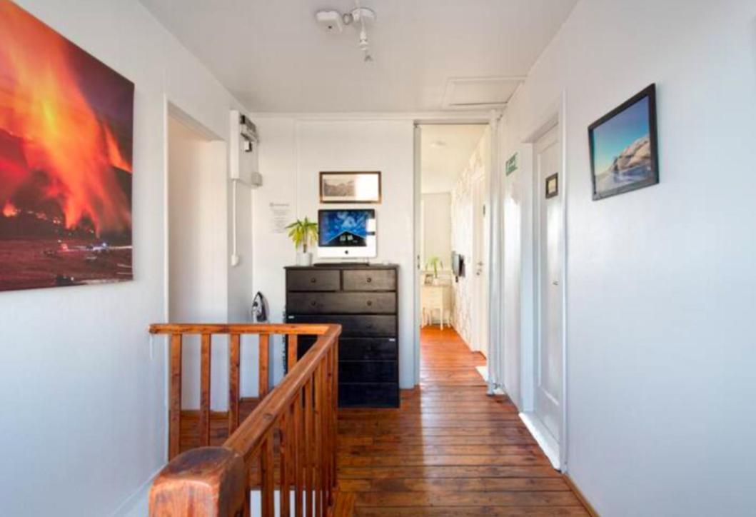 Blue House B&B Seltjarnarnes エクステリア 写真