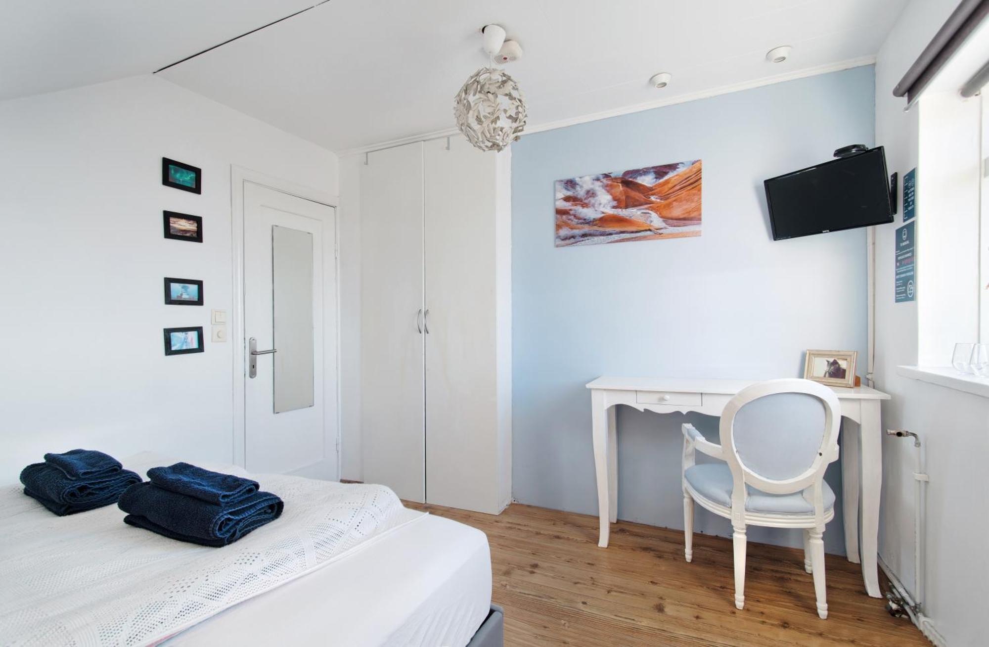 Blue House B&B Seltjarnarnes エクステリア 写真
